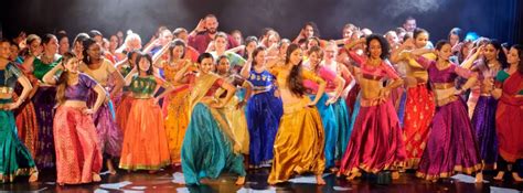 Le Spectacle Bollywood Masala Magic : Un Cocktail Explosif de Musique et de Danse à Paris!